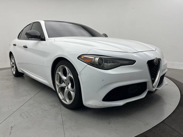 Used 2018 Alfa Romeo Giulia Ti Sport w/ Quick Order Package 22S Sport AWD/4WD image 1