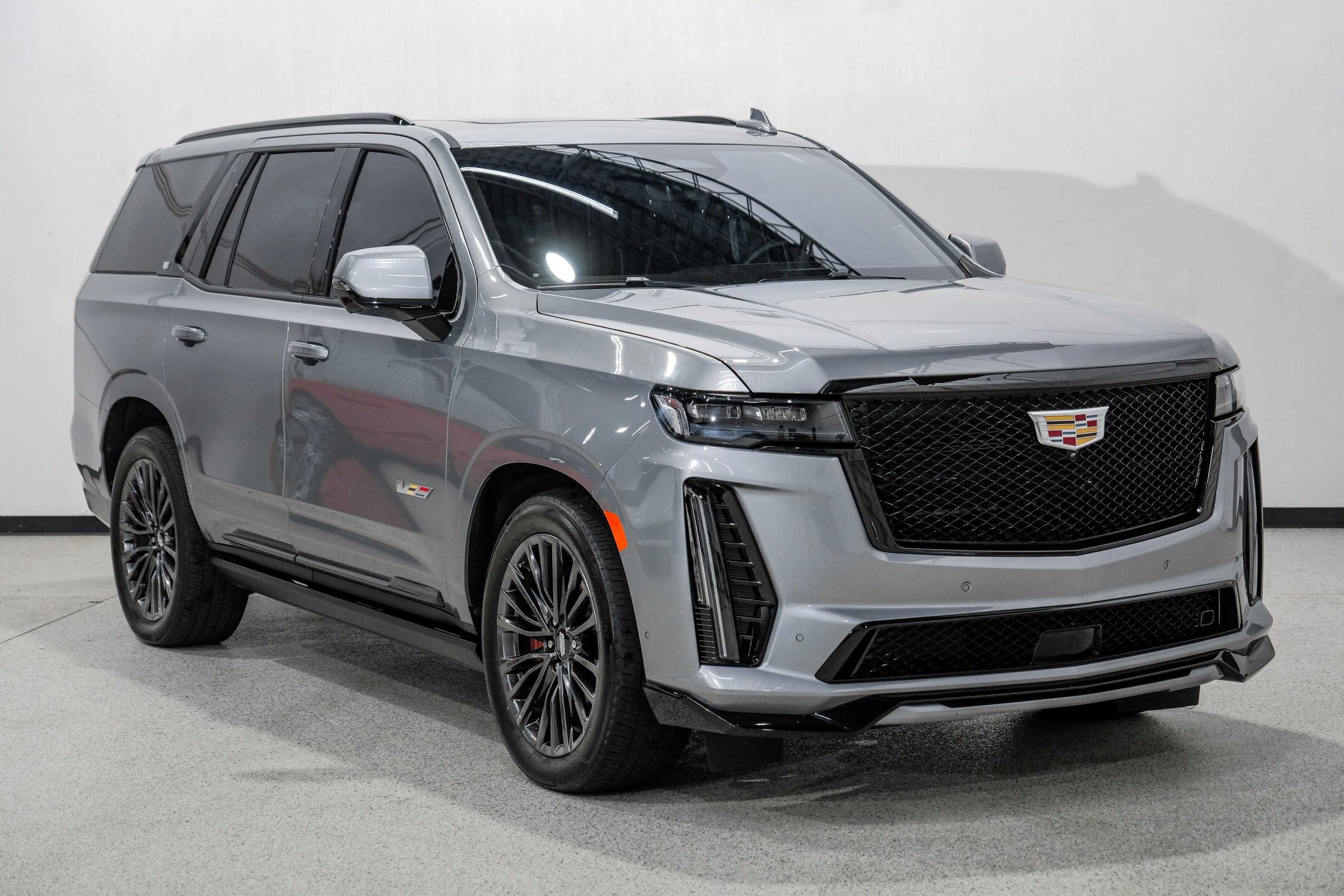 Used 2023 Cadillac Escalade V image 4