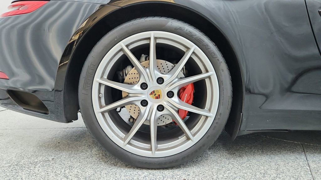 Used 2017 Porsche 911 Carrera S image 34