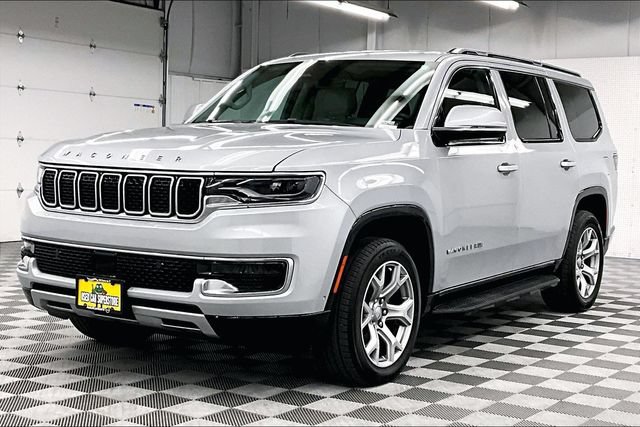 Used 2022 Jeep Wagoneer Series II AWD/4WD image 13