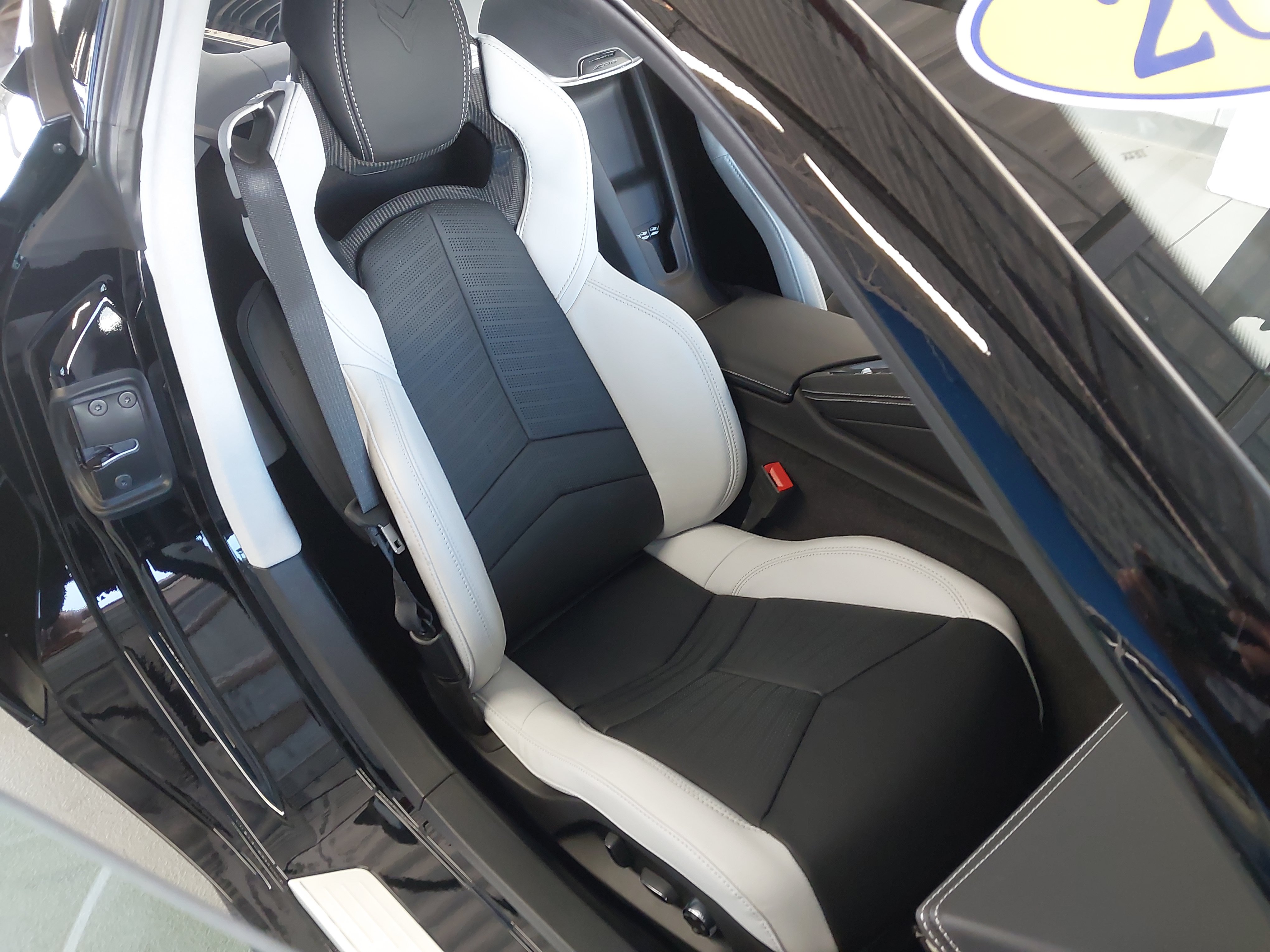 Used 2024 Chevrolet Corvette Z06 w/ Stealth Interior Trim Package RWD image 28