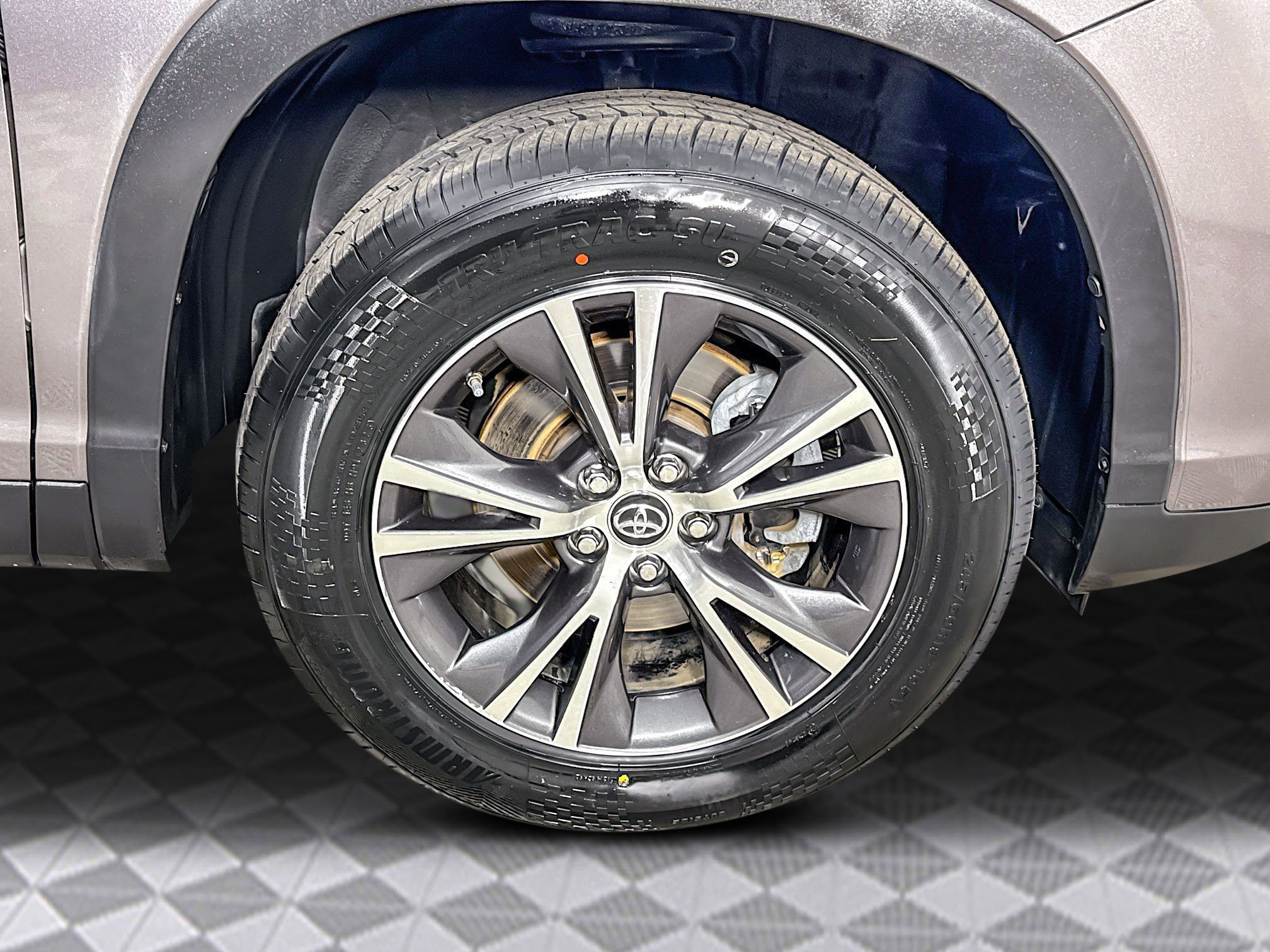 Used 2019 Toyota Highlander Plus image 36