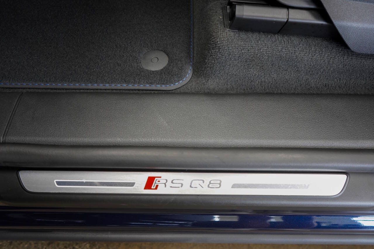 Used 2026 Audi RS Q8 performance AWD/4WD image 49