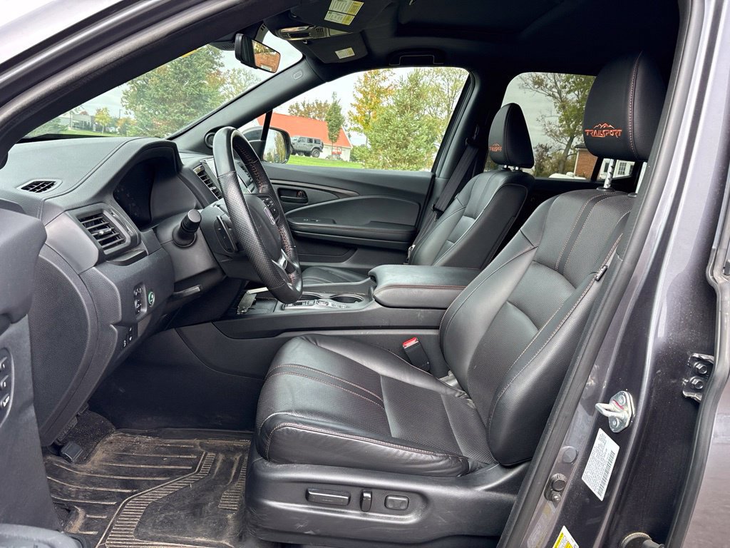 Used 2025 Honda Ridgeline TrailSport image 14