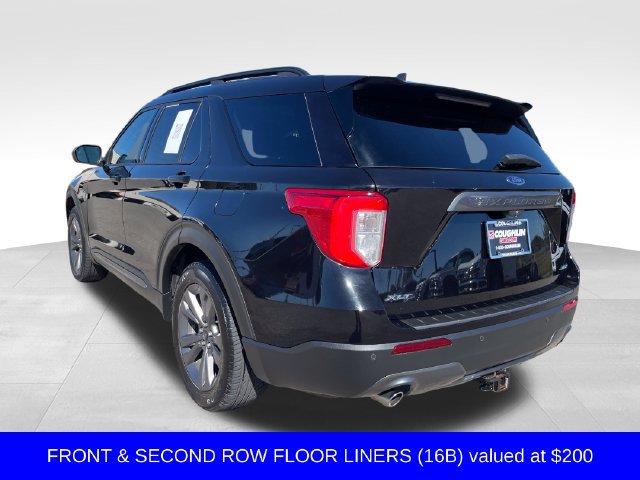 Used 2021 Ford Explorer XLT w/ Equipment Group 202A AWD/4WD image 3