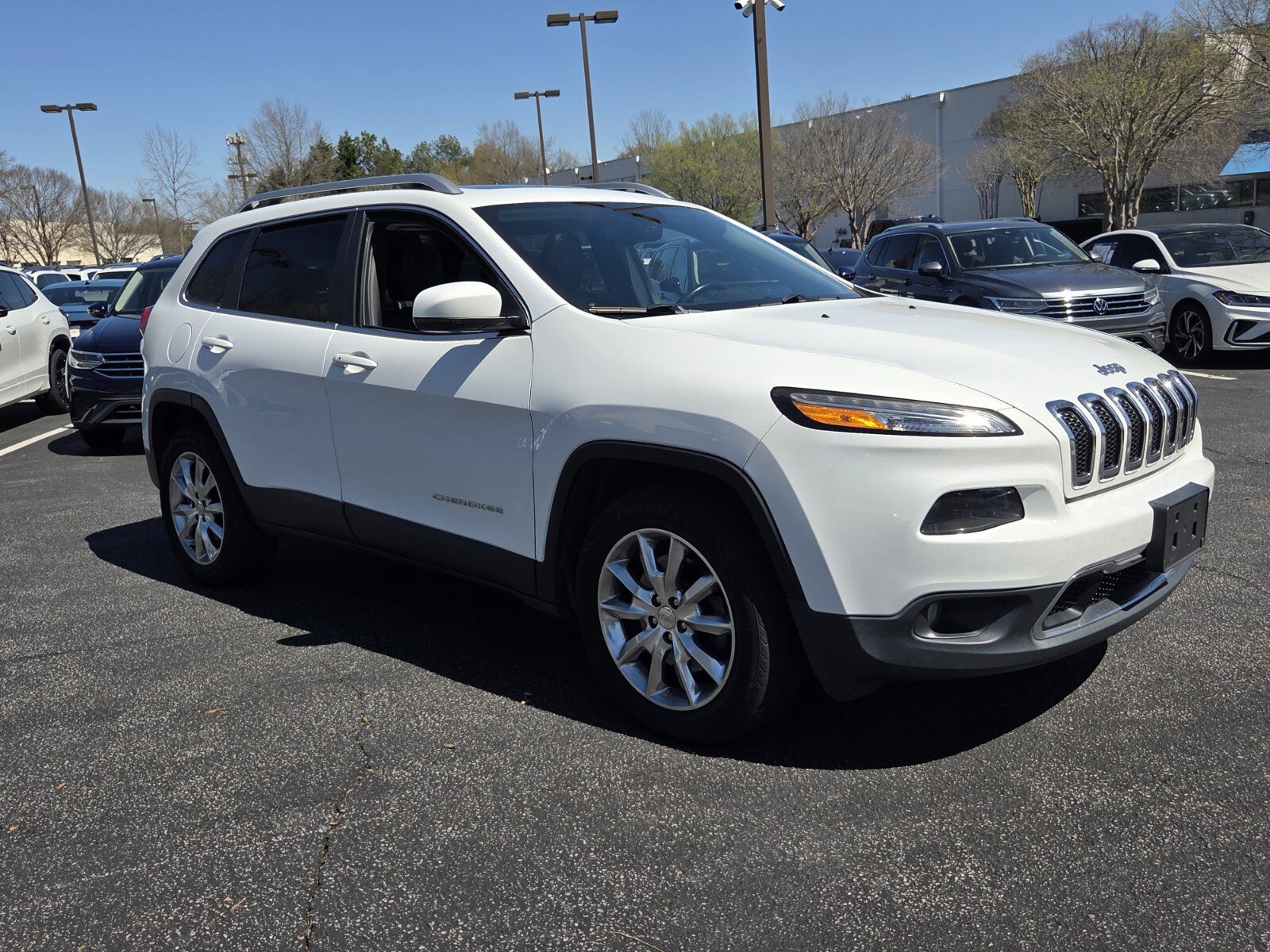 Used 2015 Jeep Cherokee Limited image 3