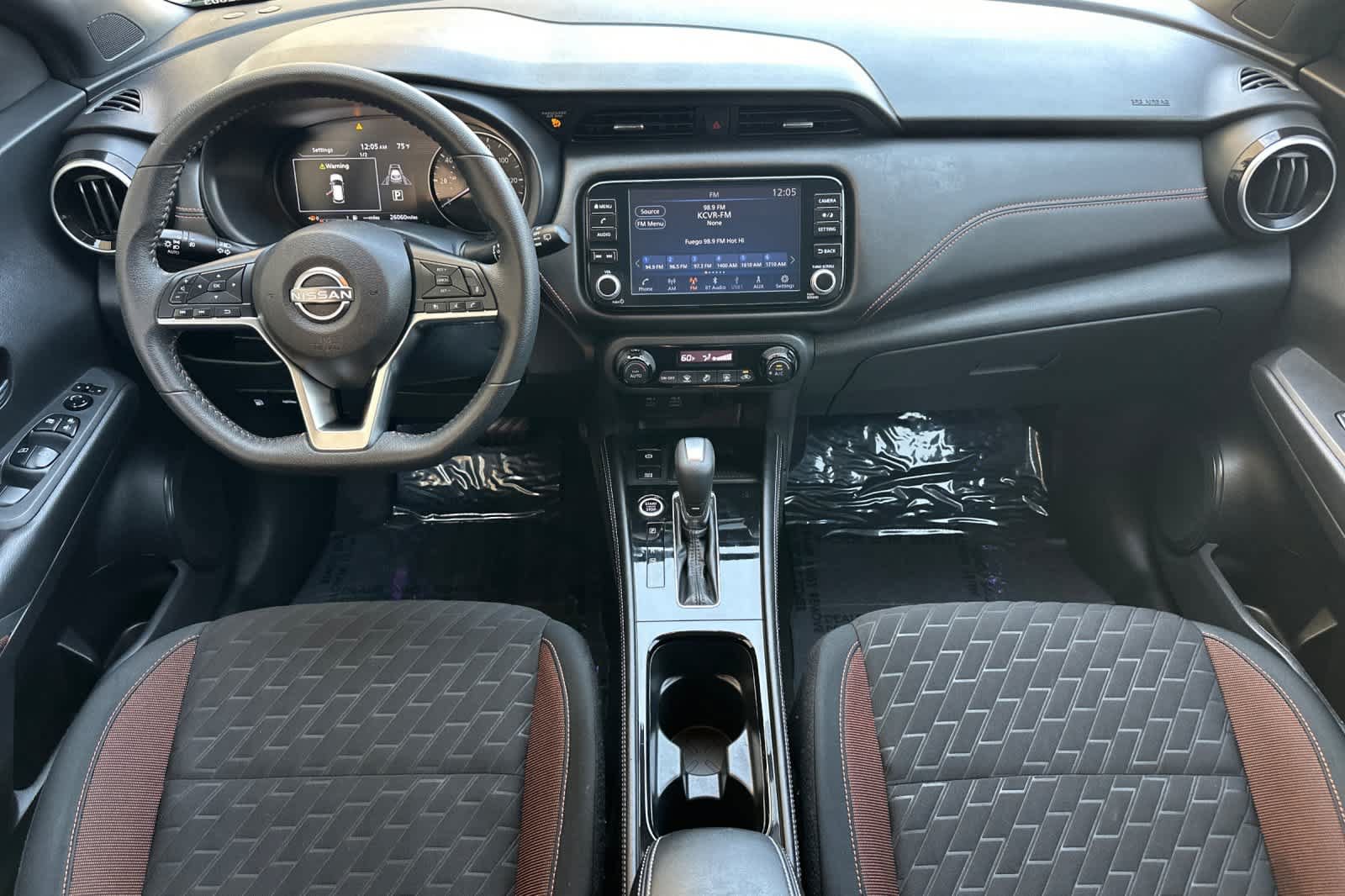 Used 2023 Nissan Kicks SR w/ Interior Electronics Package FWD image 12