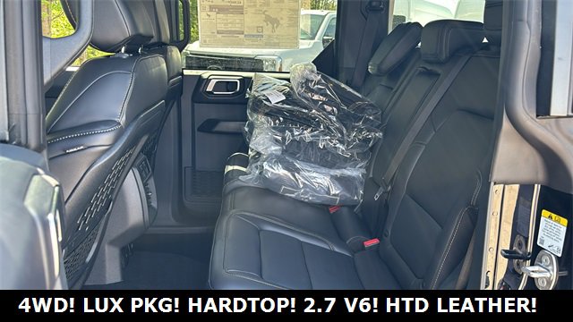 New 2025 Ford Bronco Badlands image 6