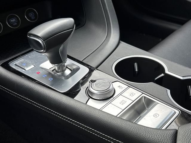 Used 2025 Genesis G70 2.5T image 21