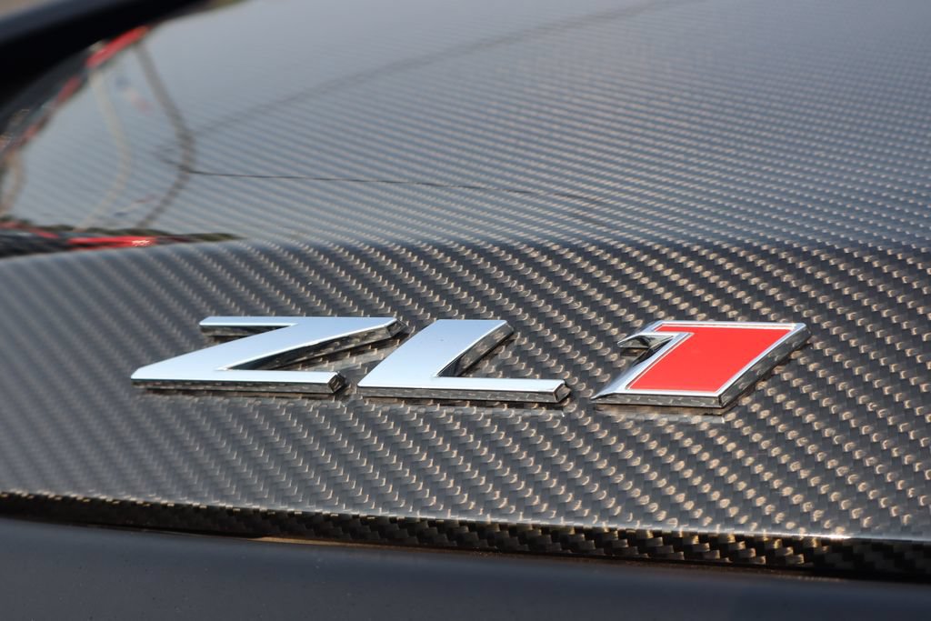 Used 2022 Chevrolet Camaro ZL1 RWD image 4