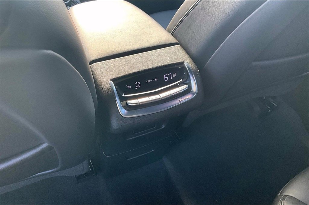 Certified 2022 Cadillac XT6 Sport w/ Technology Package image 10