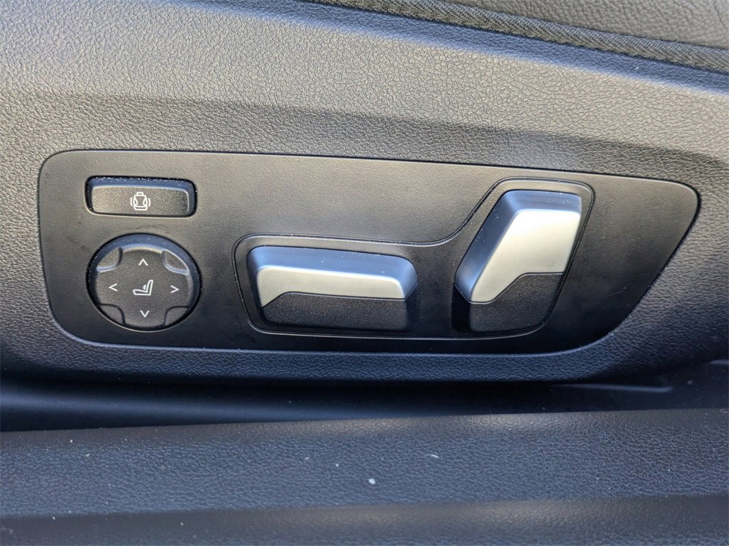 Used 2023 BMW M2 w/ Lighting Package image 19