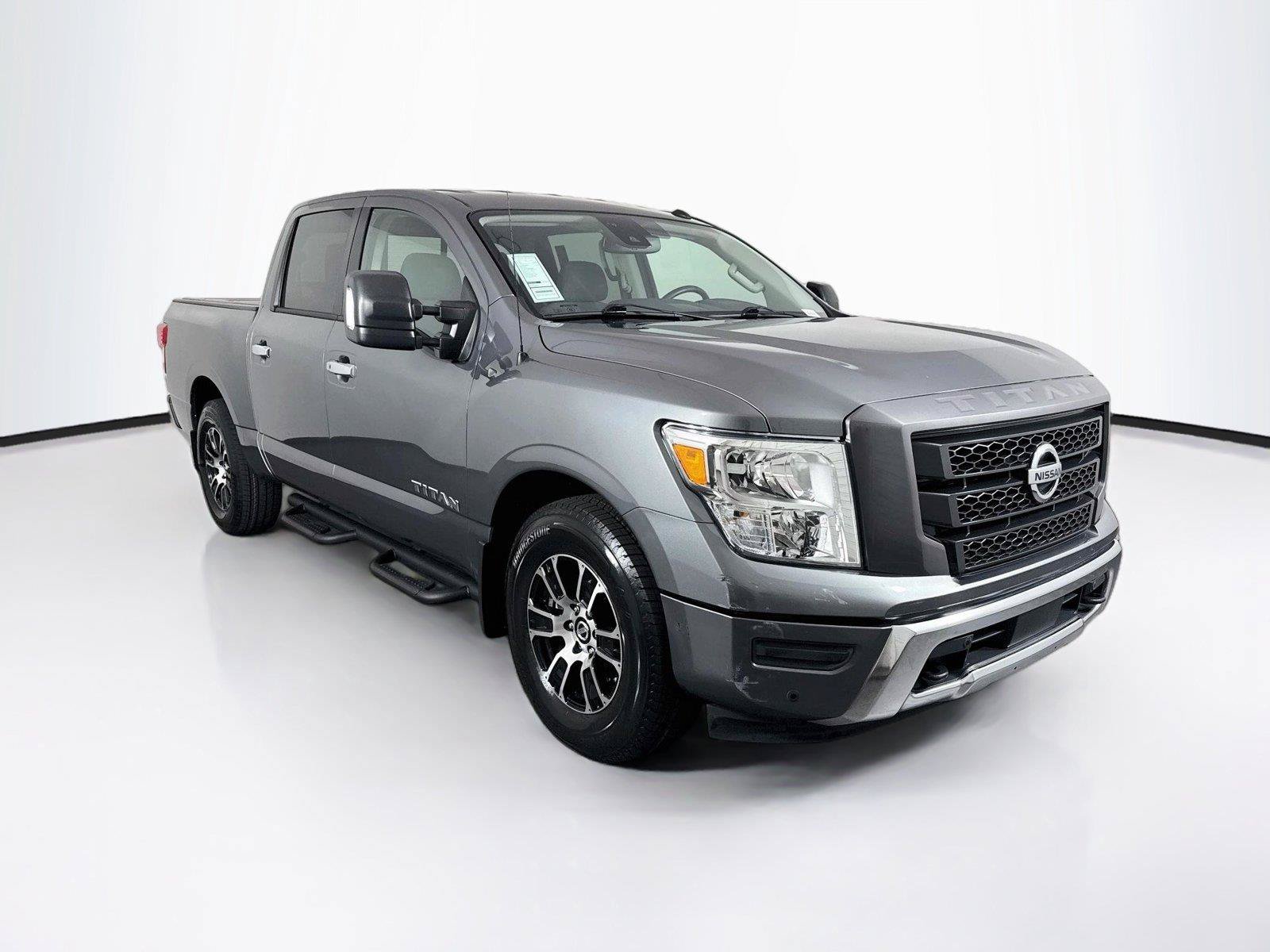 Used 2021 Nissan Titan SV w/ SV Convenience Package RWD image 9