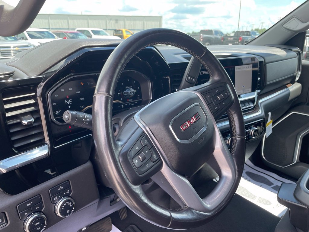 Used 2022 GMC Sierra 1500 SLE AWD/4WD image 10