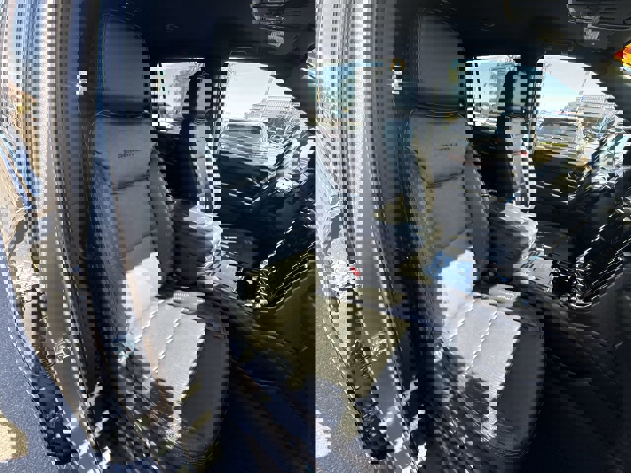 Used 2025 GMC Yukon XL Denali image 26