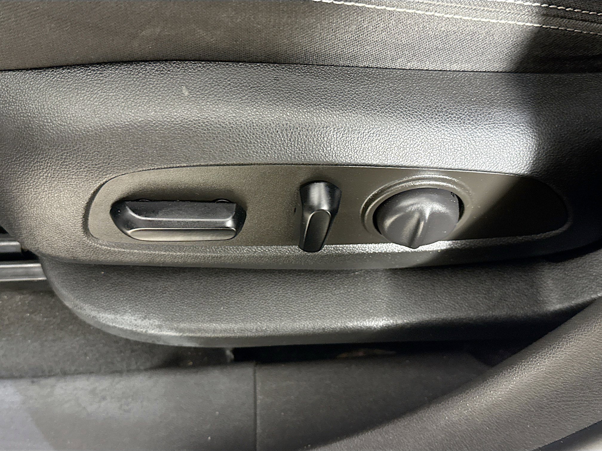 Used 2022 GMC Terrain SLE w/ Driver Convenience Package image 22