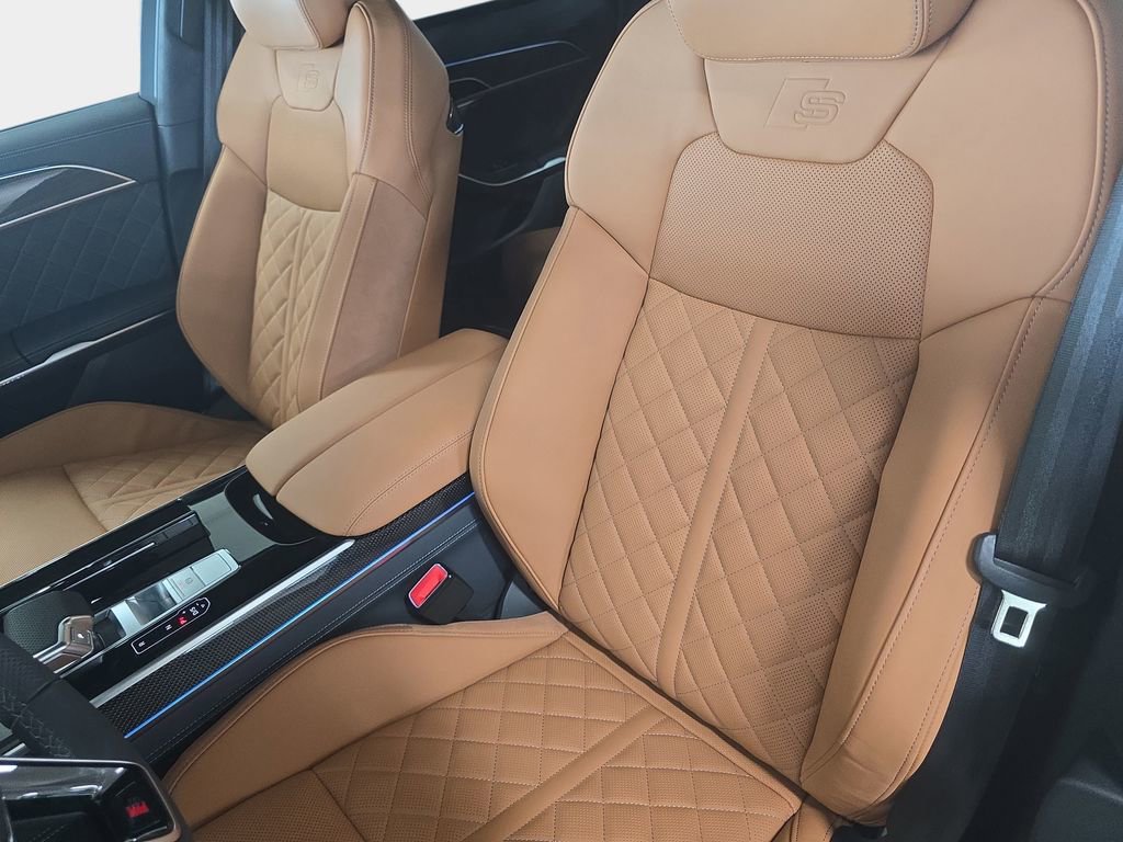 New 2026 Audi S8 AWD/4WD image 9