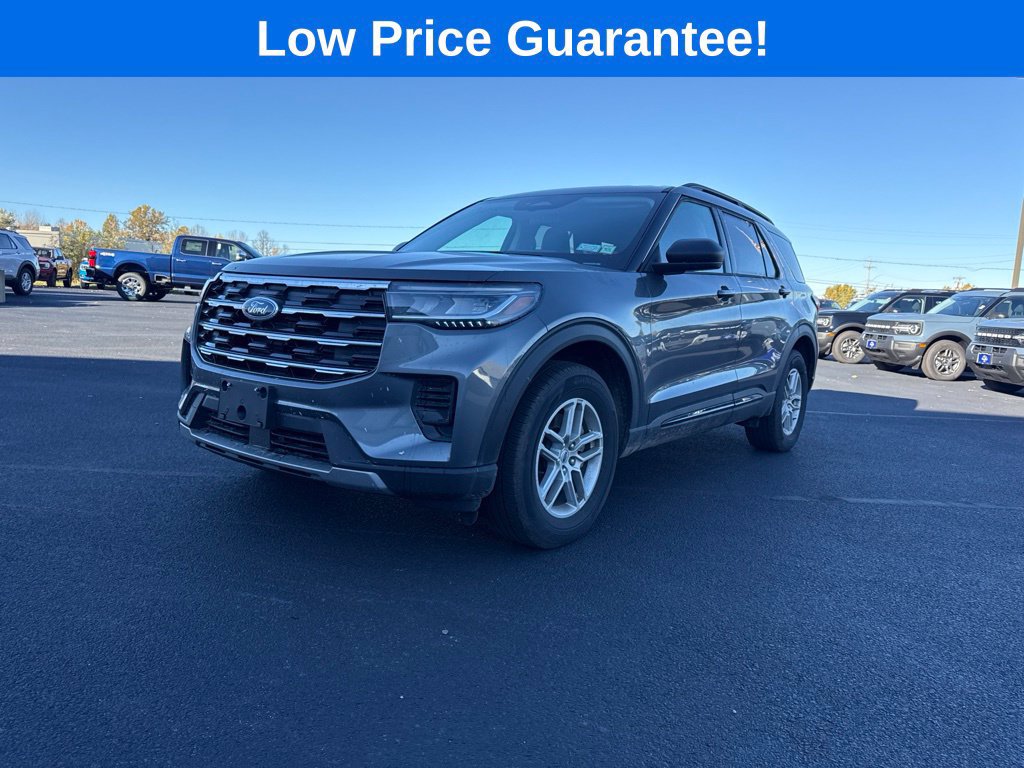 Used 2026 Ford Explorer Active AWD/4WD image 3