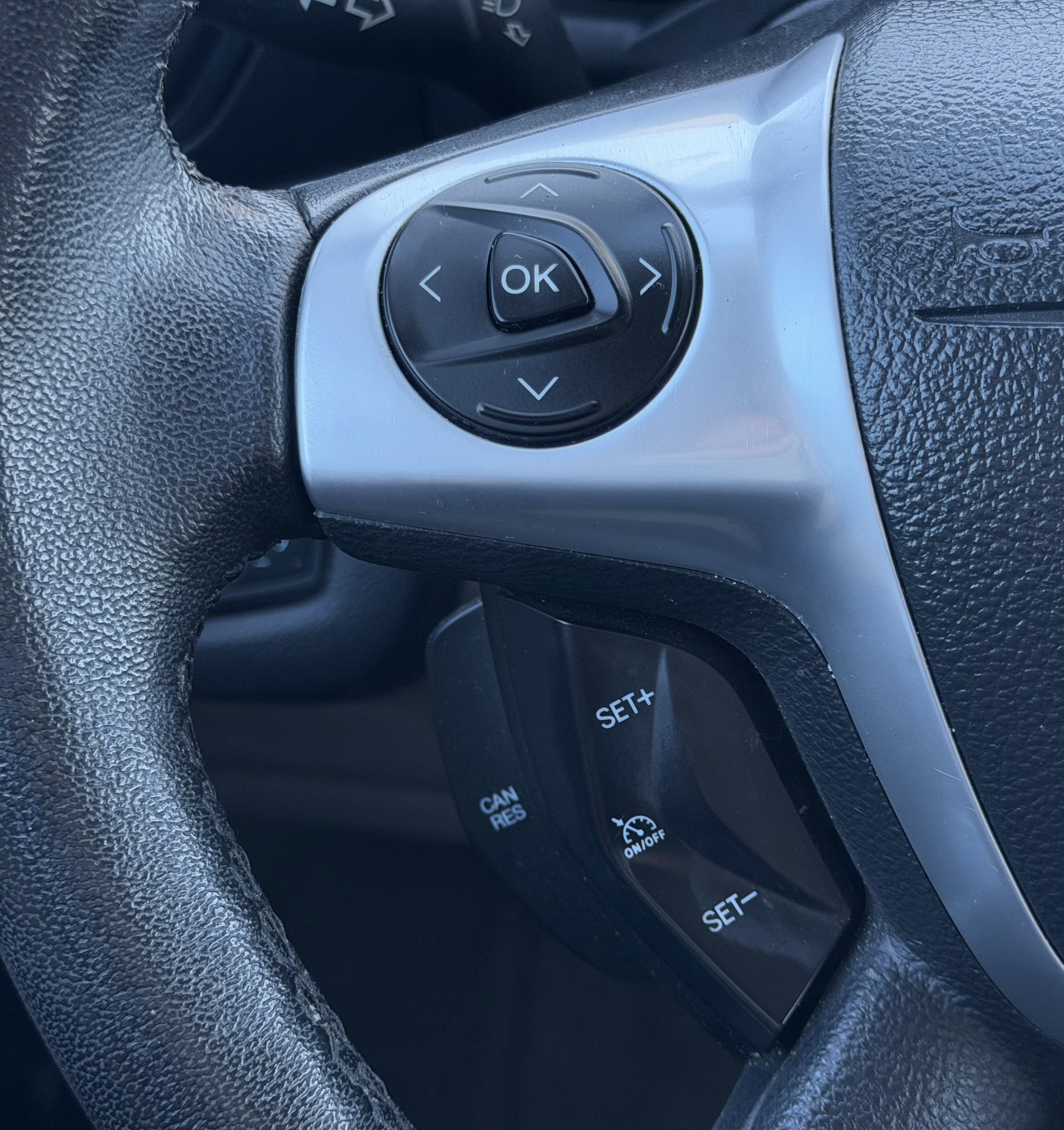 Used 2016 Ford C-MAX Energi SEL w/ Equipment Group 302A image 31