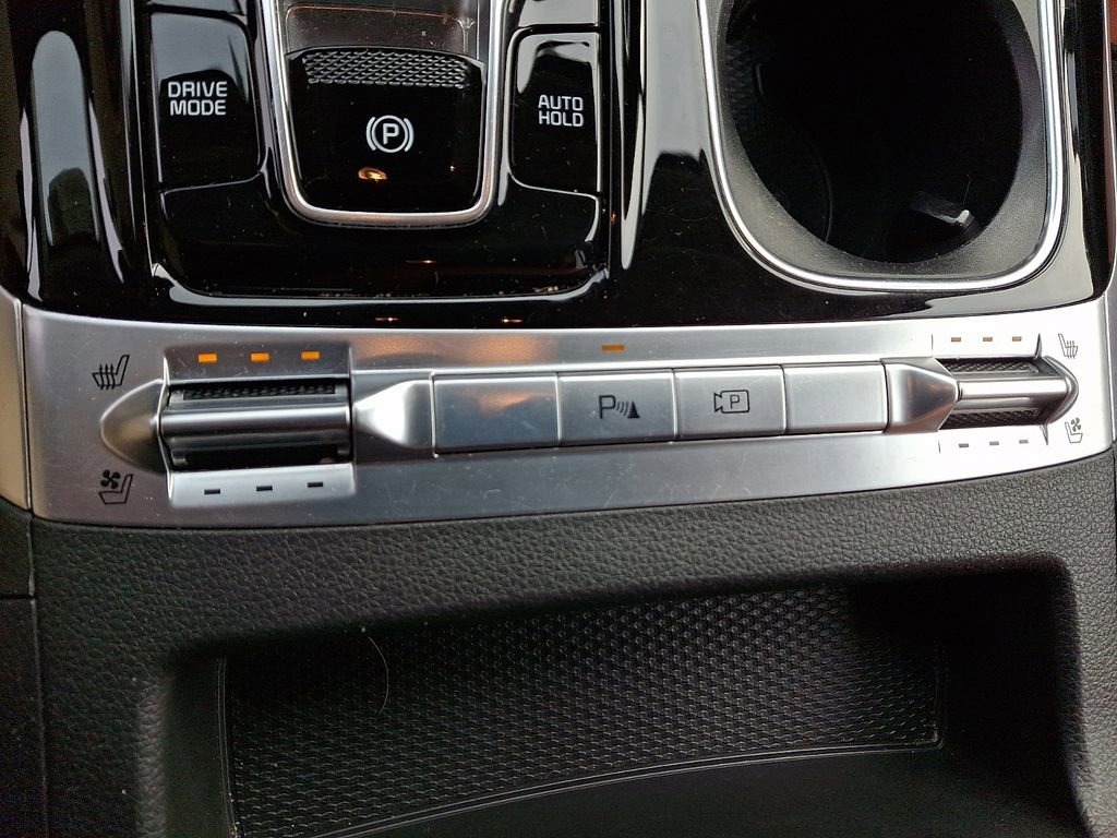 Certified 2023 Kia Carnival SX image 23