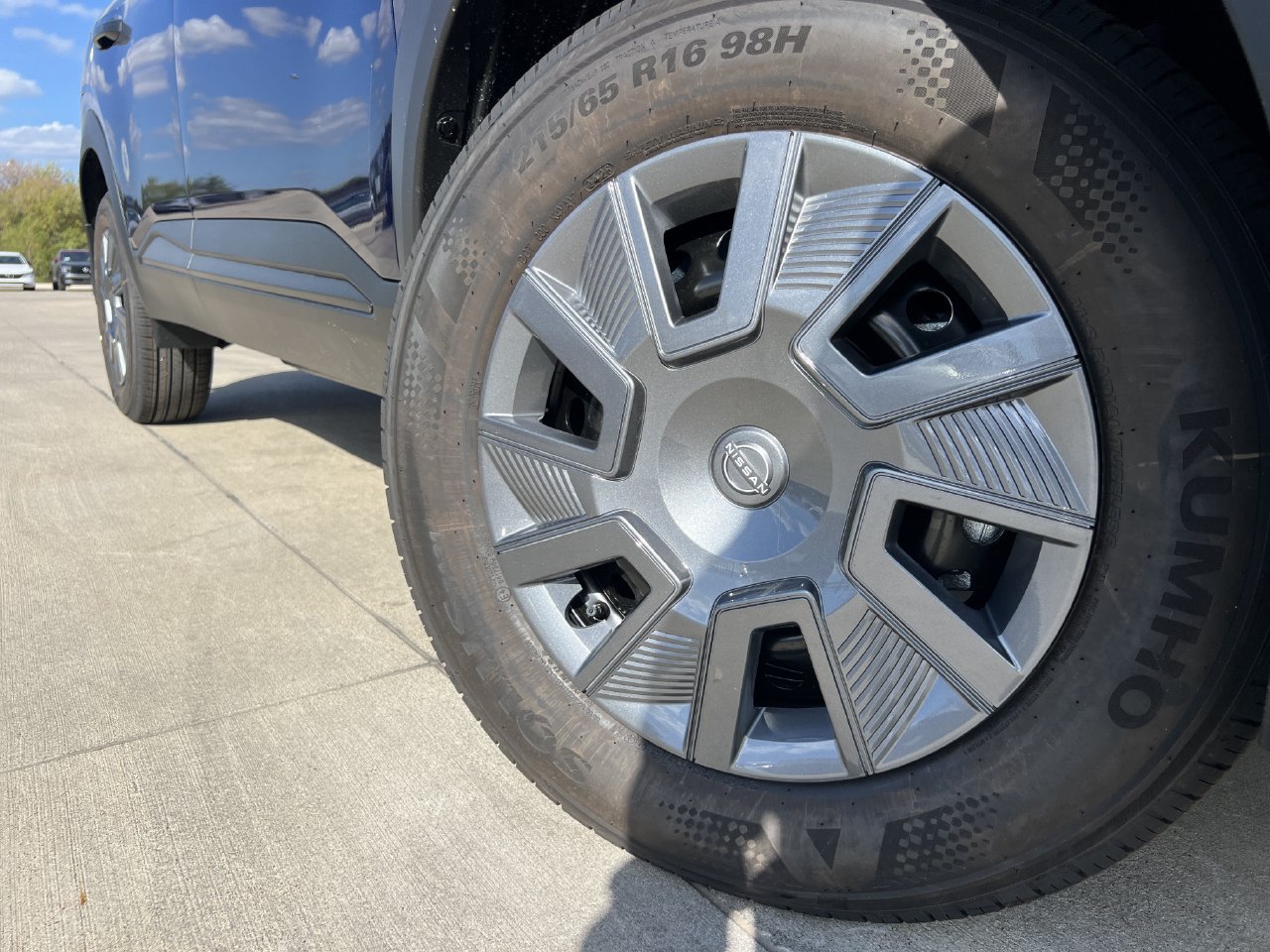 New 2027 Nissan Kicks S FWD image 6