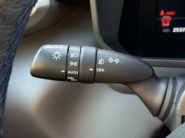 Used 2024 Toyota Sequoia Platinum AWD/4WD image 27