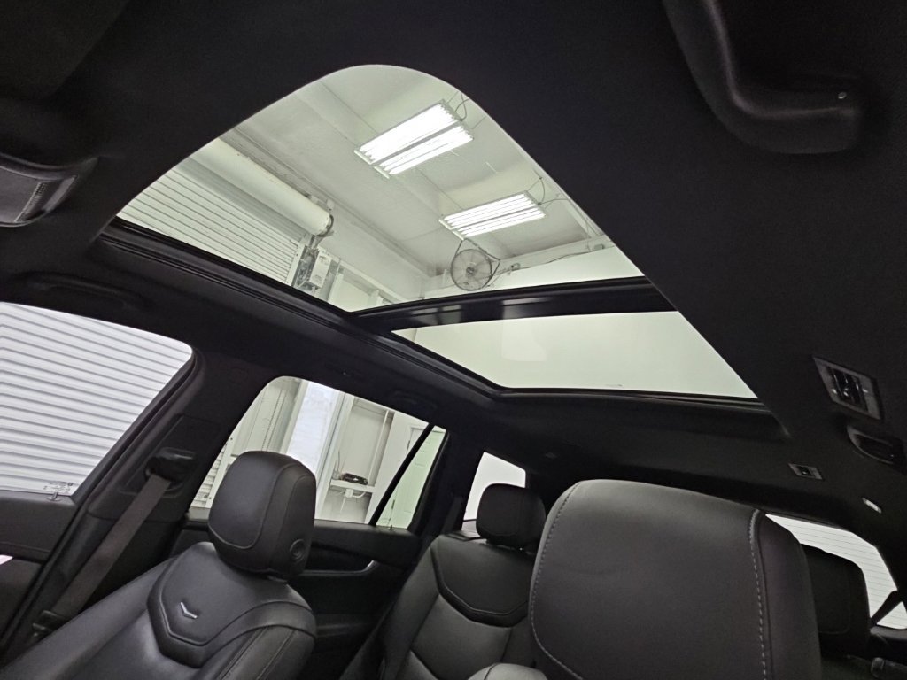 Used 2021 Cadillac XT6 Premium Luxury FWD image 30