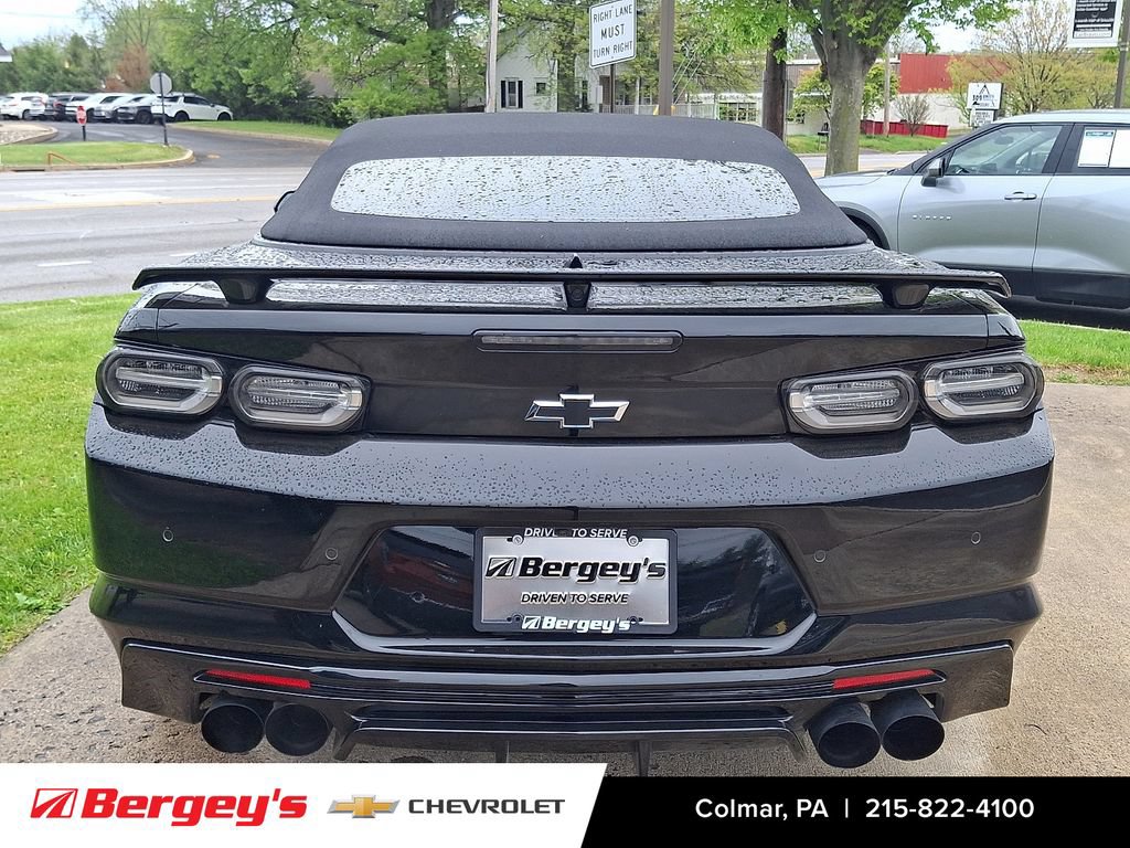 Used 2022 Chevrolet Camaro SS RWD image 6