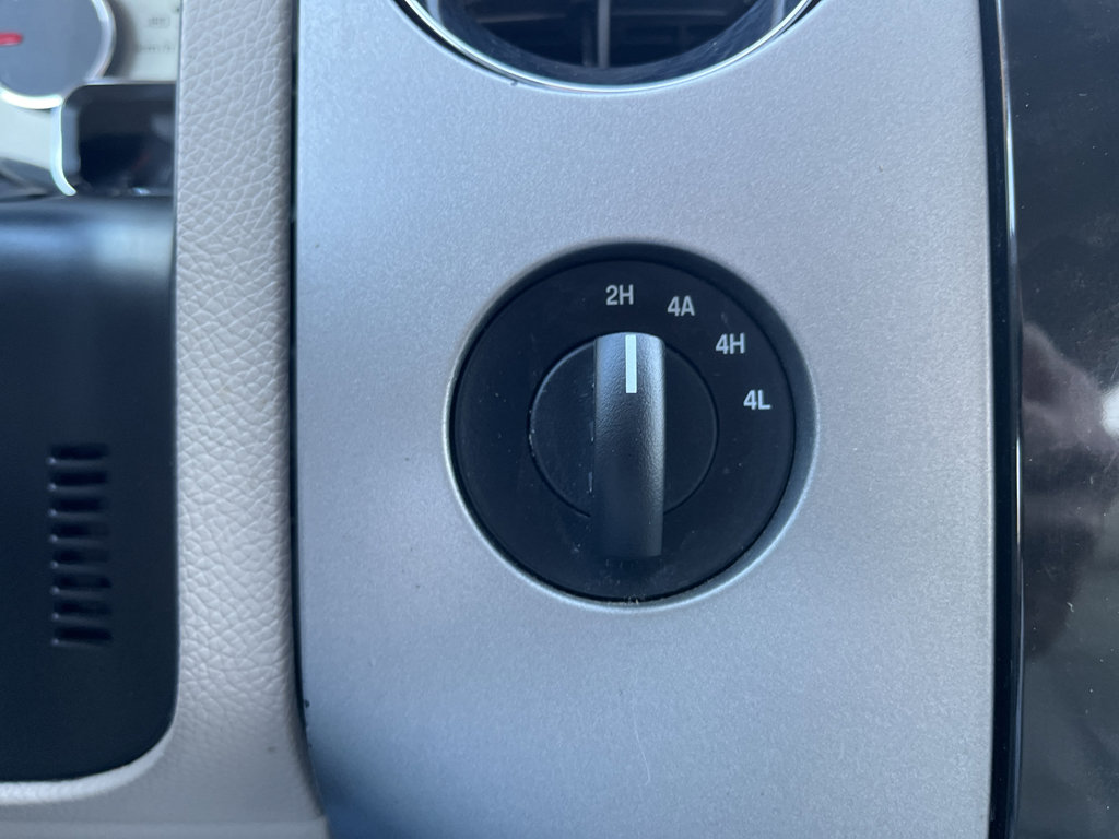 Used 2014 Ford Expedition EL Limited image 25