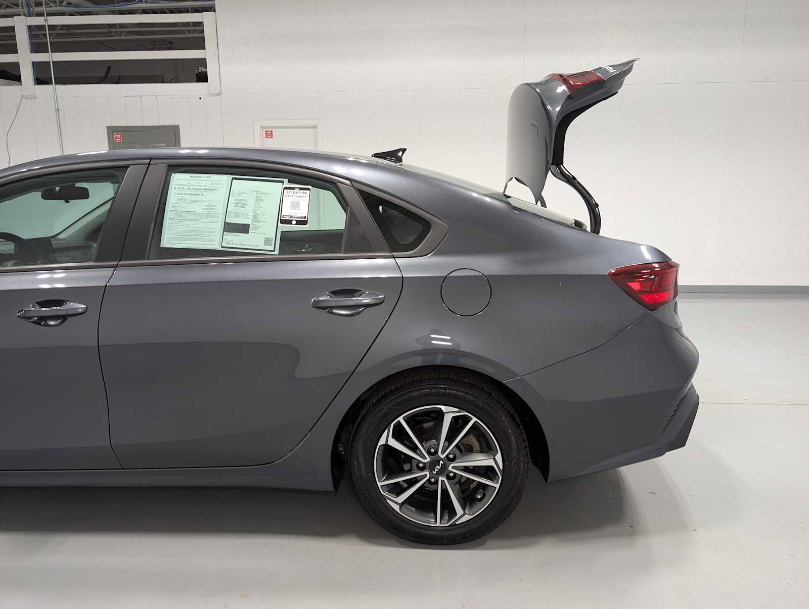 Certified 2023 Kia Forte LXS w/ LXS Technology Package FWD image 11