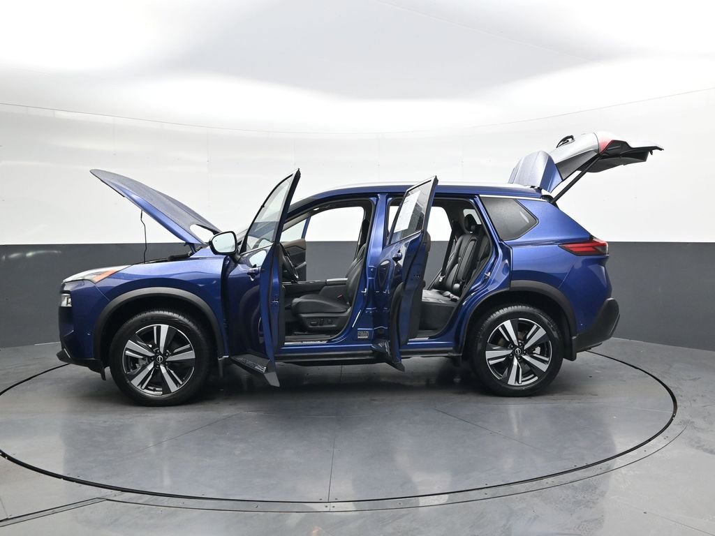 Used 2023 Nissan Rogue SL w/ SL Premium Package image 48