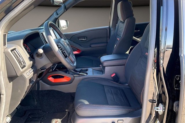 Certified 2025 Nissan Frontier PRO-4X w/ Pro Convenience Package image 23