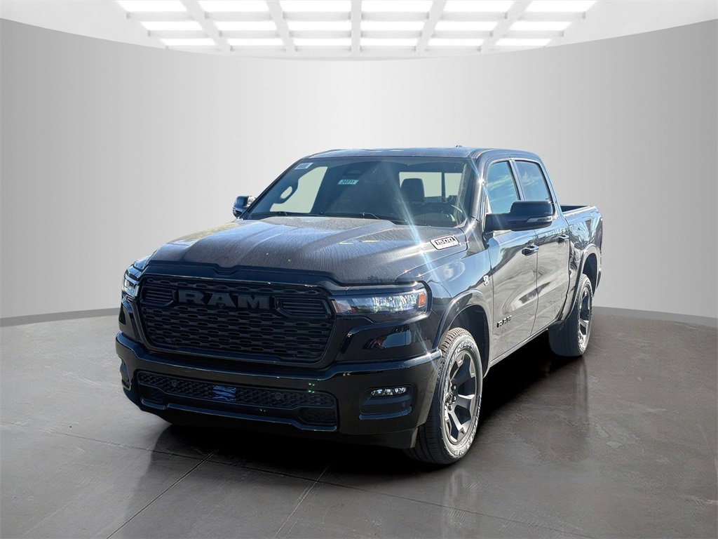 New 2026 RAM 1500 4x4 Crew Cab image 7
