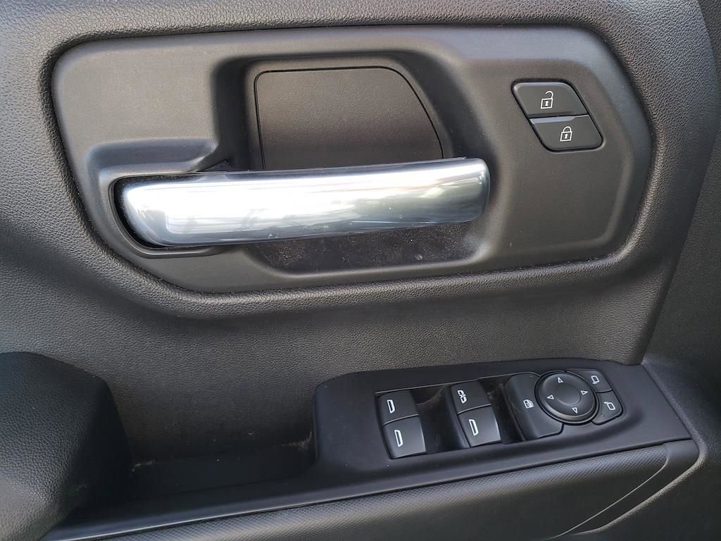 Used 2019 Chevrolet Silverado 1500 Custom w/ Custom Value Package image 16