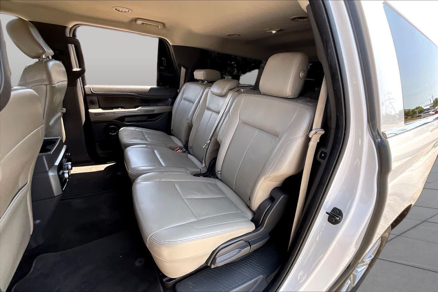 Used 2019 Ford Expedition Max XLT w/ Equipment Group 202A AWD/4WD image 20