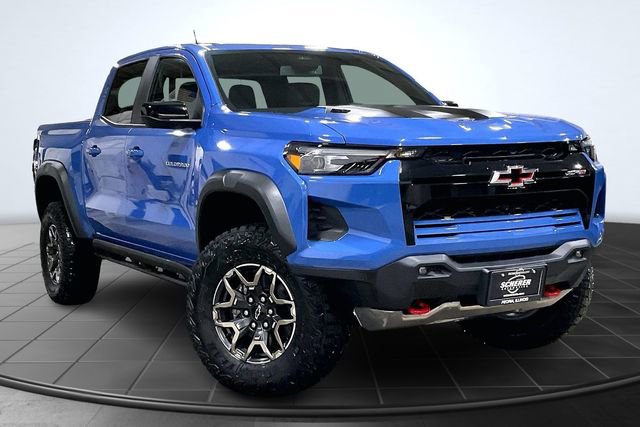 Used 2025 Chevrolet Colorado ZR2 w/ Technology Package image 12
