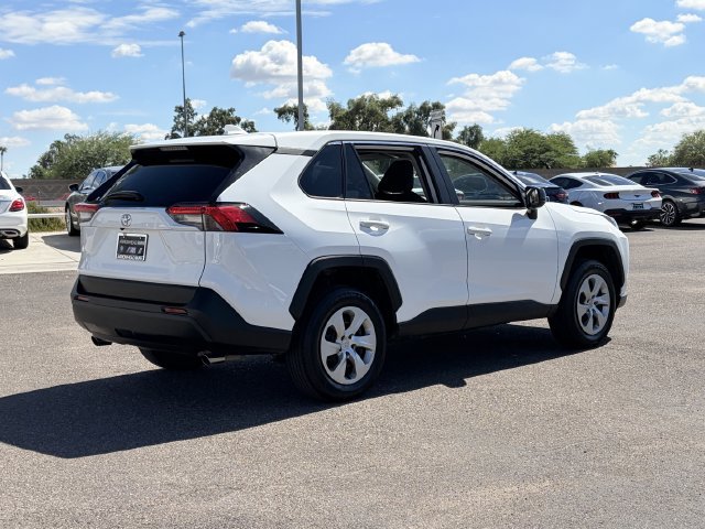 Used 2022 Toyota RAV4 LE AWD/4WD image 6