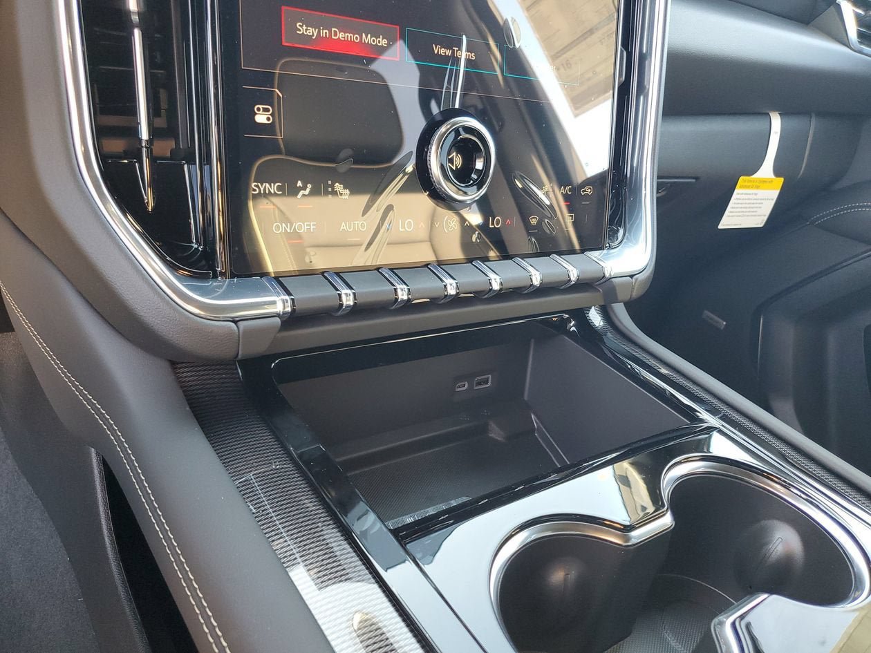 New 2026 GMC Yukon XL Elevation AWD/4WD image 23