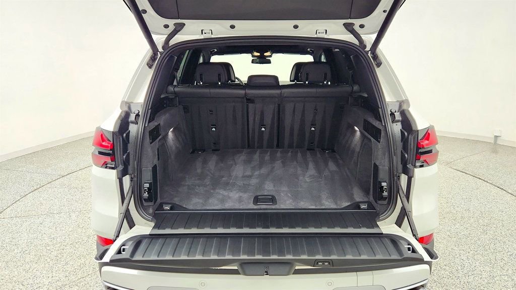Used 2025 BMW X5 xDrive40i AWD/4WD image 23