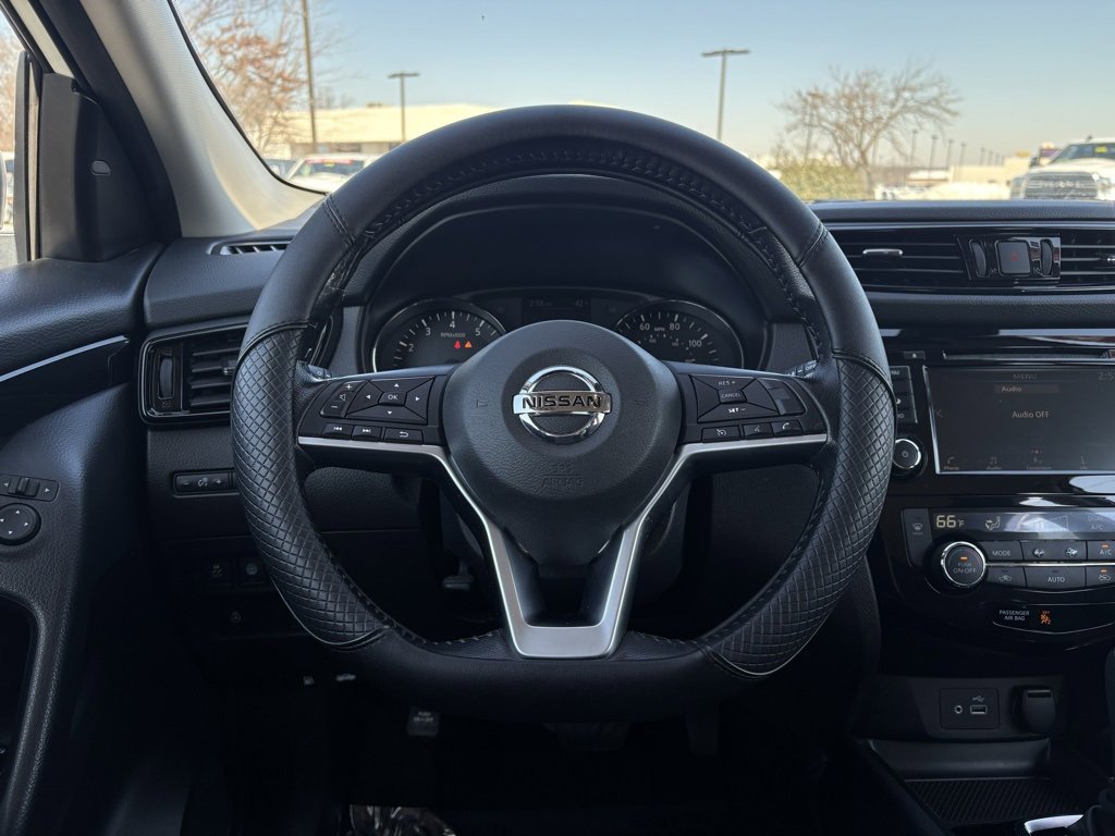 Used 2022 Nissan Rogue Sport SV image 14