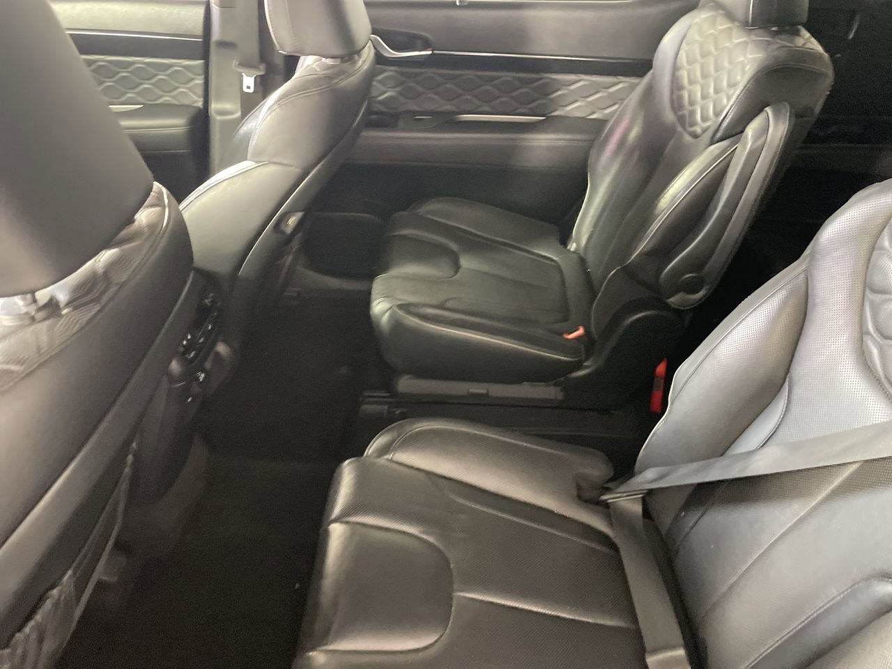 Used 2022 Hyundai Palisade Calligraphy w/ Cargo Package image 22