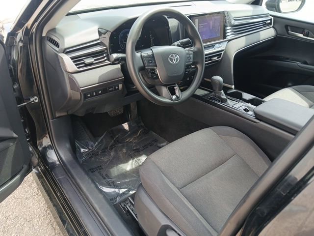 Used 2025 Toyota Camry LE image 40