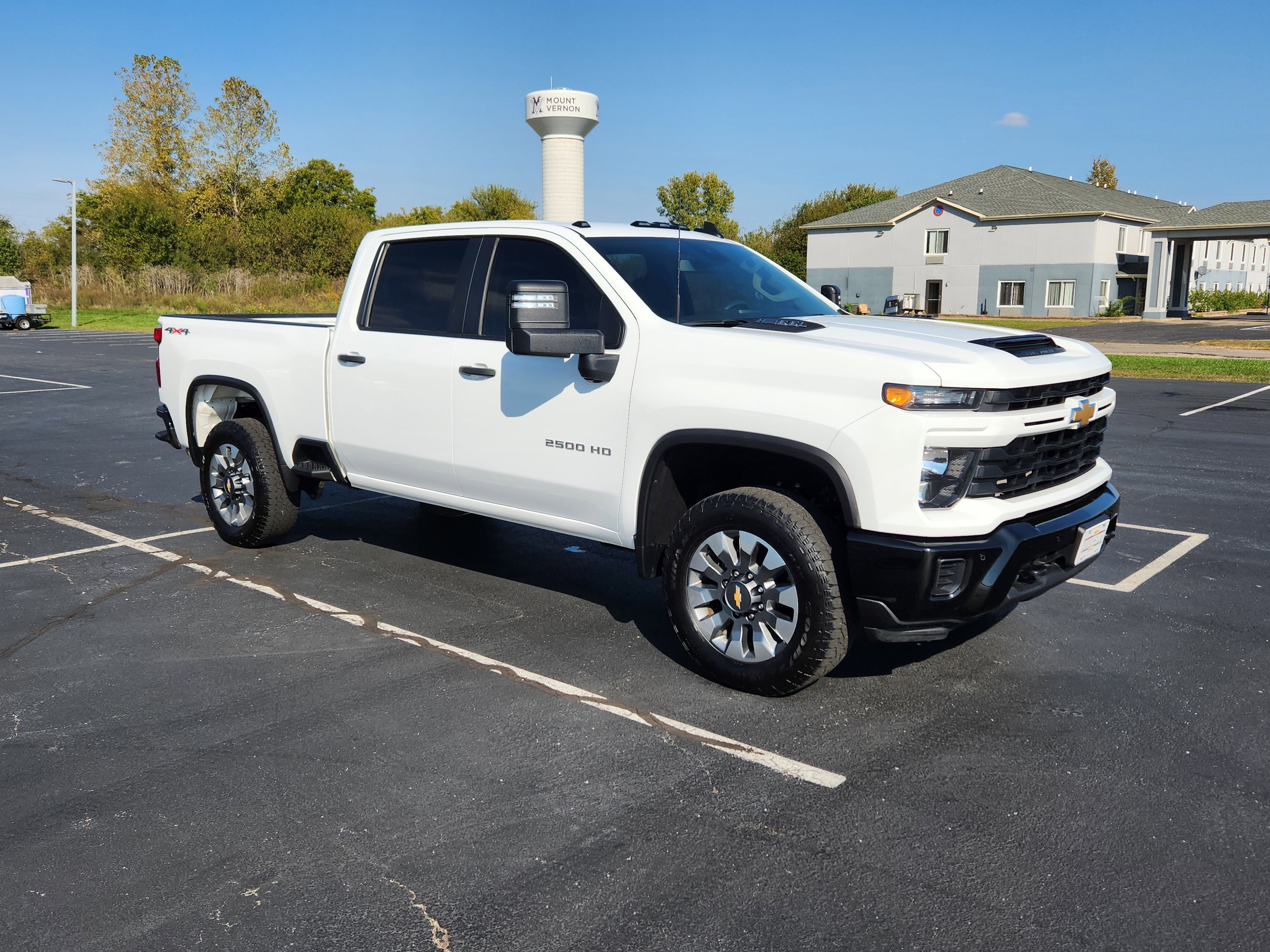 Used 2025 Chevrolet Silverado 2500 Custom w/ Custom Value Package image 9
