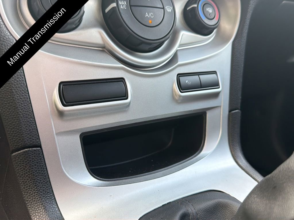 Used 2016 Ford Fiesta SE FWD image 38