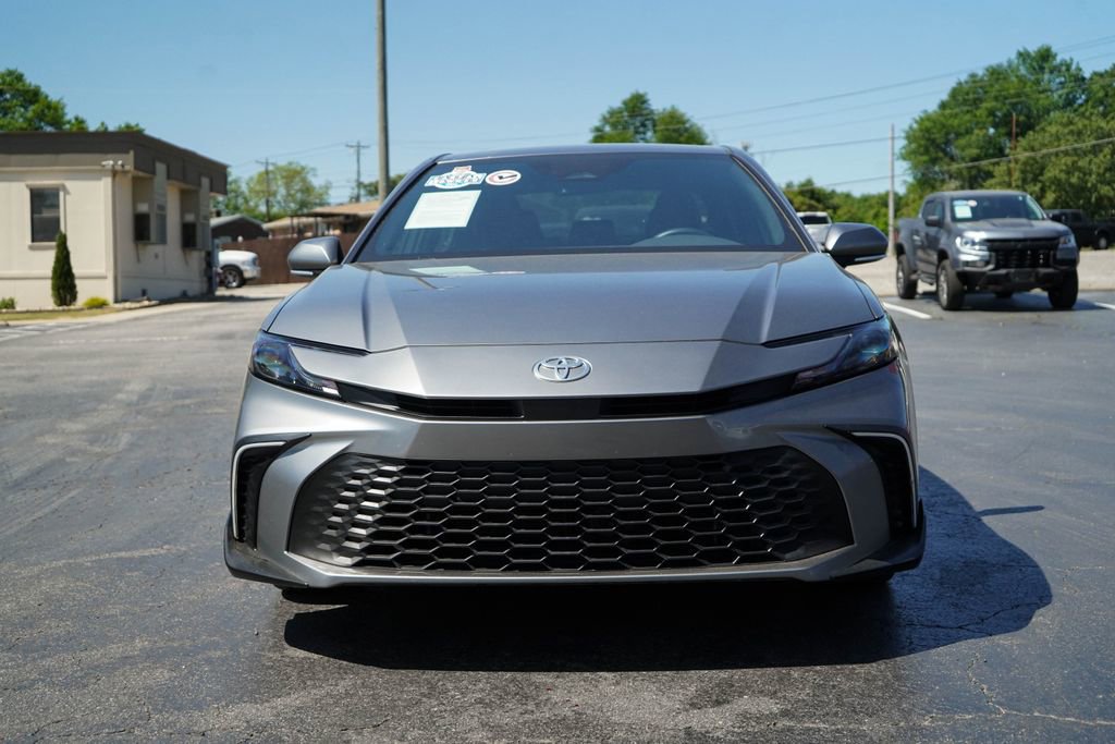 Used 2025 Toyota Camry SE w/ Convenience Package FWD image 15