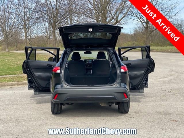 Used 2022 Toyota Corolla Cross LE image 37