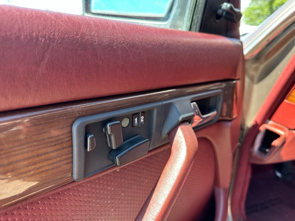 Used 1987 Mercedes-Benz 420 SEL image 11
