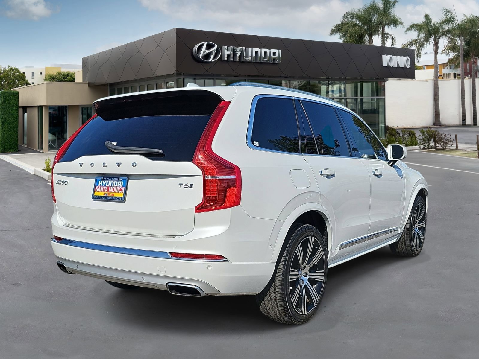 Used 2021 Volvo XC90 T6 Inscription w/ Advanced Package AWD/4WD image 3