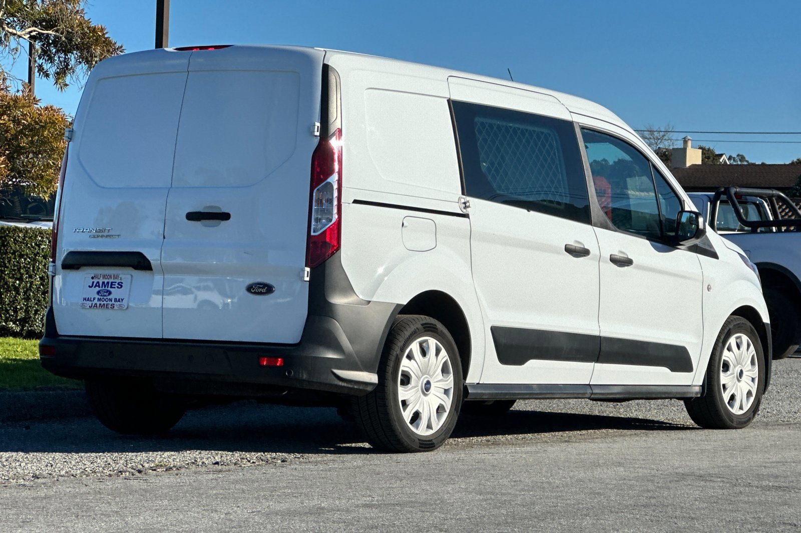 Used 2023 Ford Transit Connect XL image 5