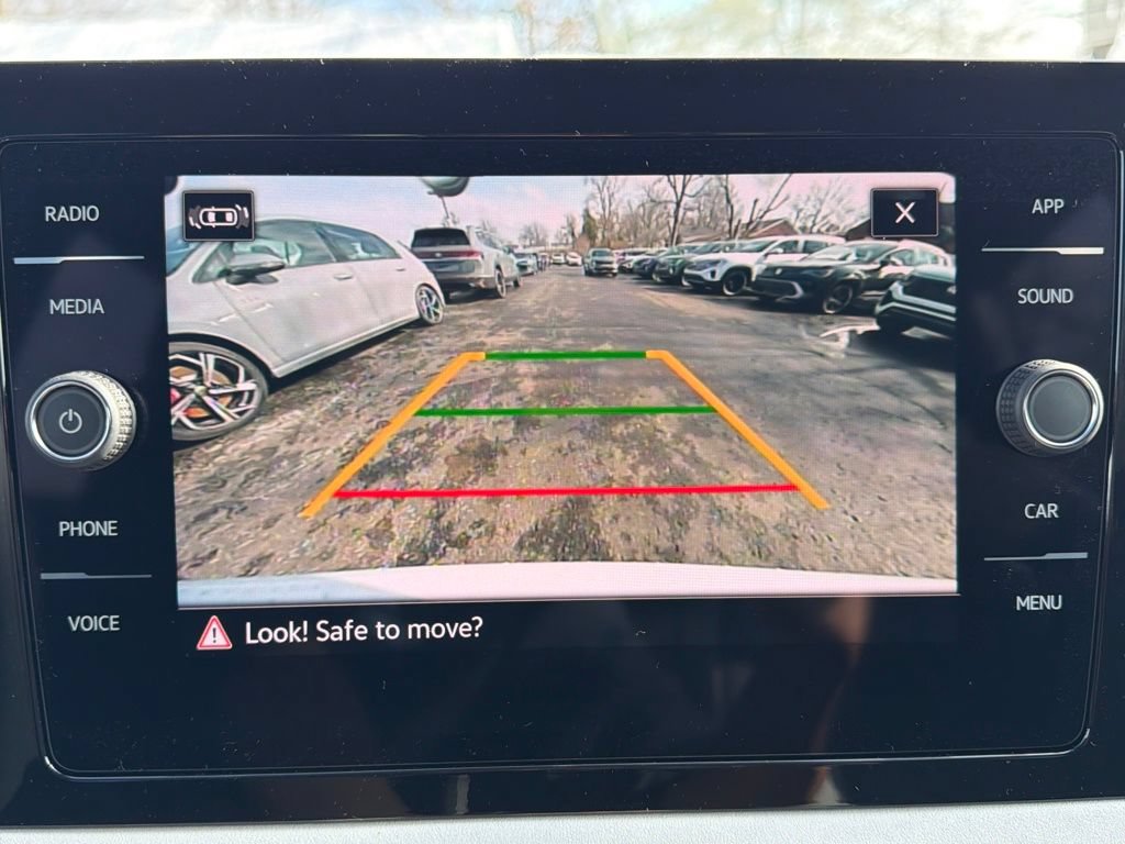 New 2026 Volkswagen Taos SE FWD image 20